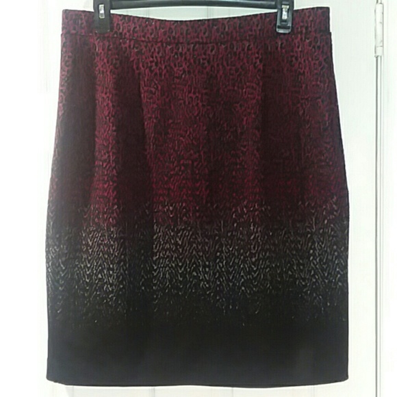 Trisisto Dresses & Skirts - Trisisto femme patterned pencil skirt size 16